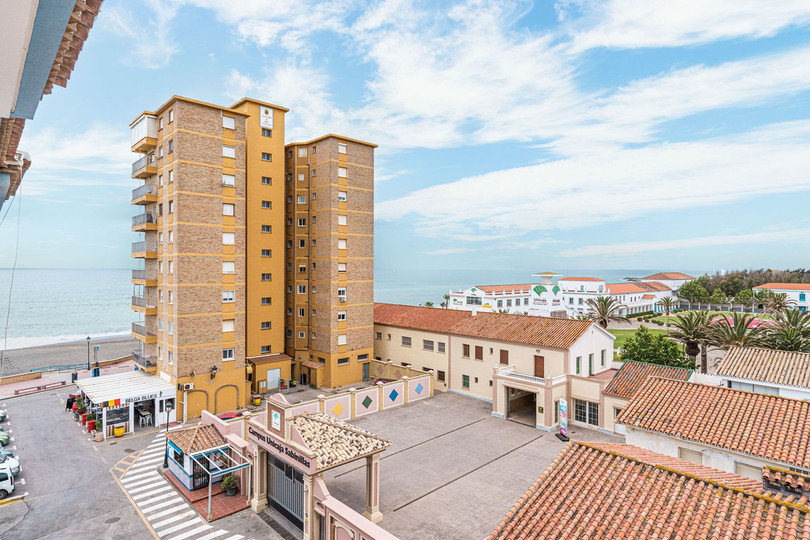 San Luis de Sabinillas, Costa del Sol, Málaga, Espanja - Huoneisto - Keskikerros